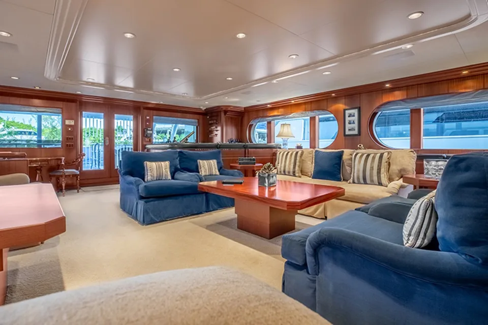 Feadship 140 Trideck