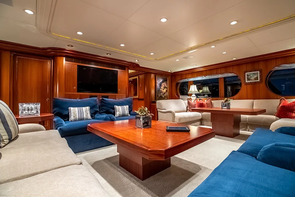 Feadship 140 Trideck