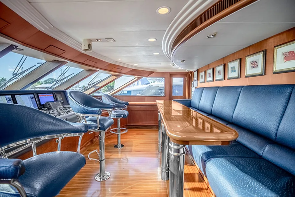 Feadship 140 Trideck