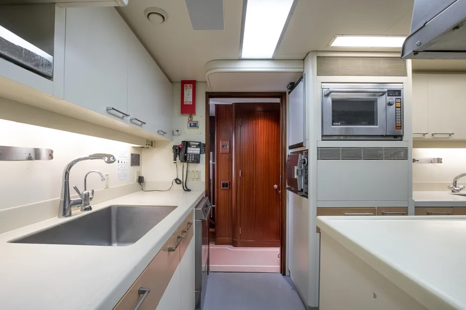 Feadship 140 Trideck