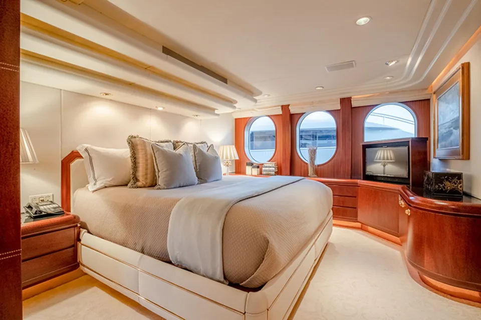 Feadship 140 Trideck