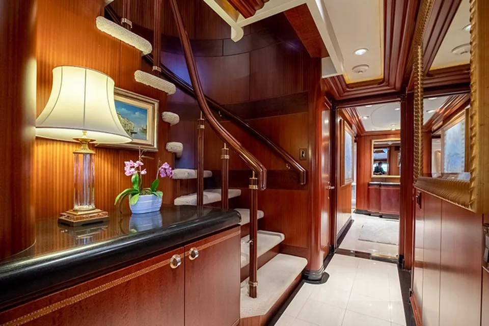 Feadship 140 Trideck