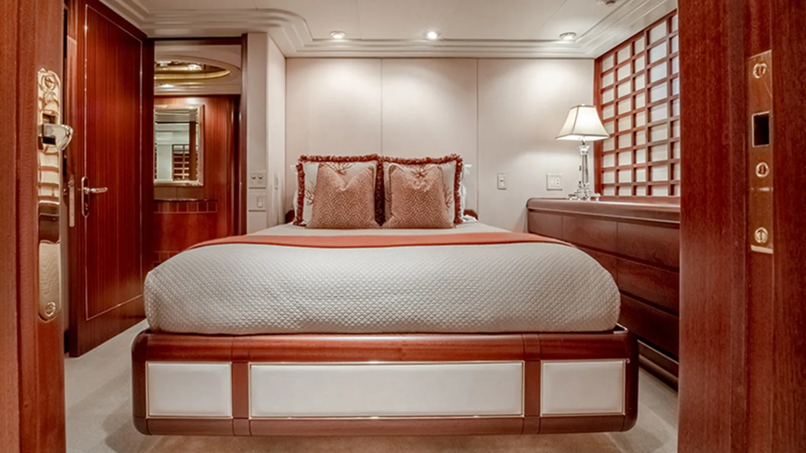 Feadship 140 Trideck