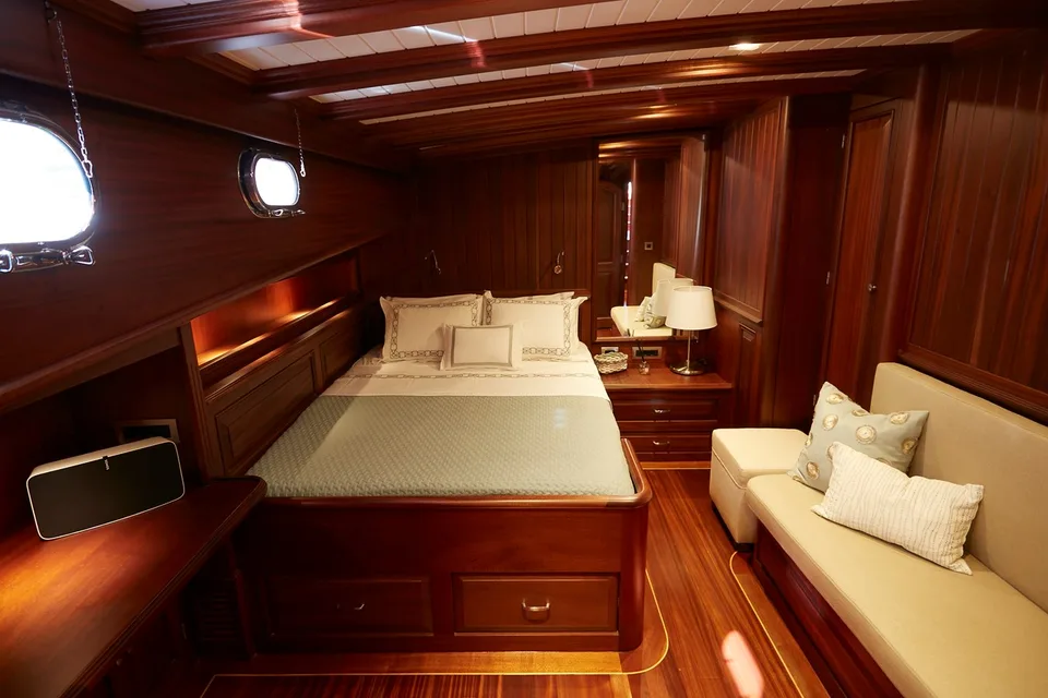 #1 Hull