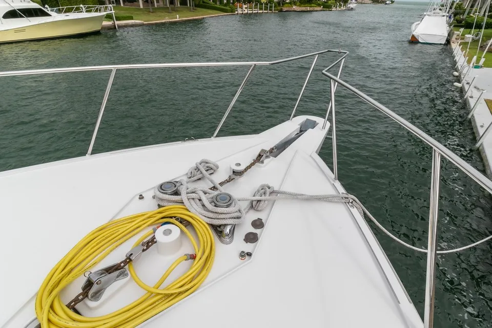 Palmer Johnson 80 Sportfish M/Y