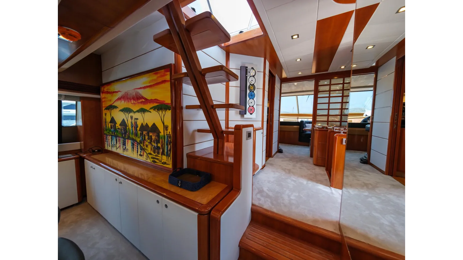Ferretti Yachts 881