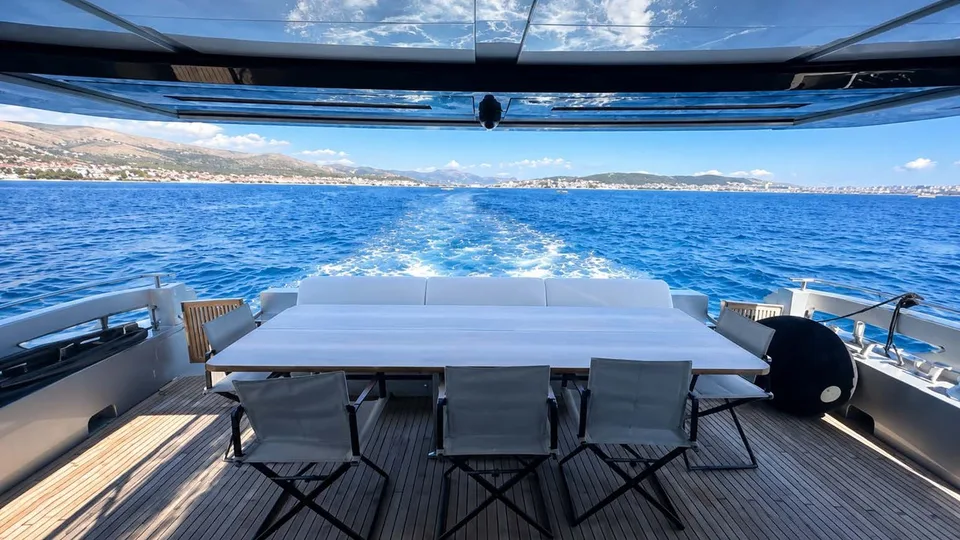 Riva 100 Corsaro