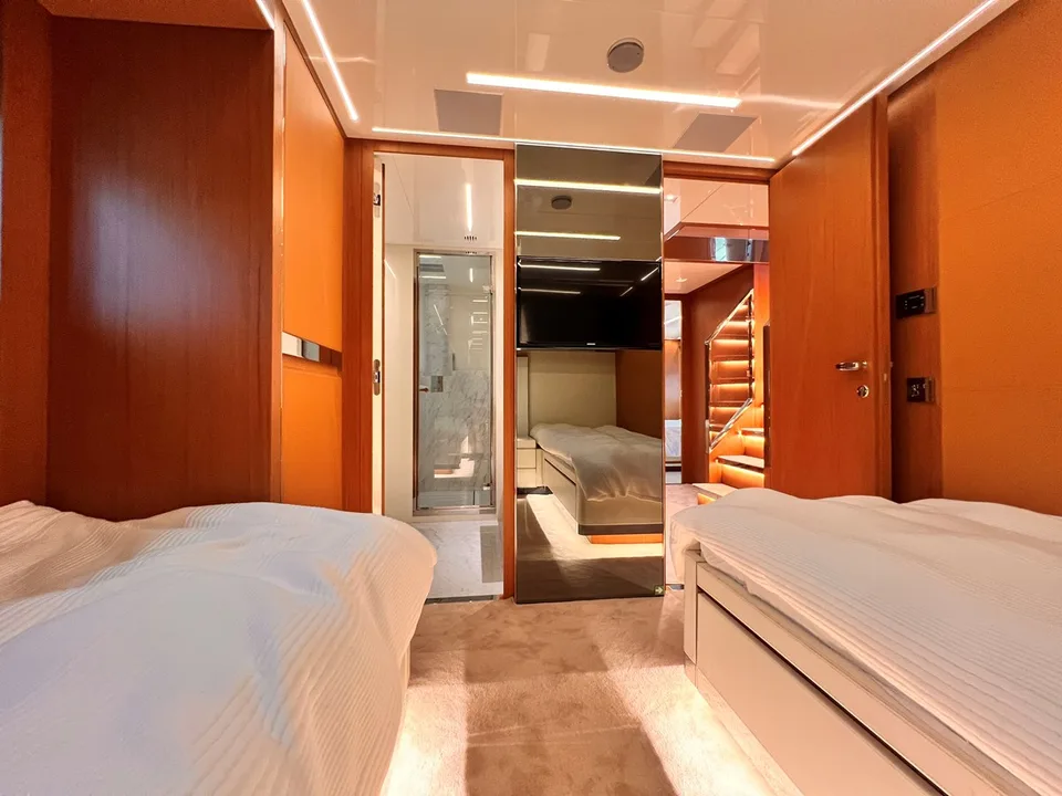 Riva 100 Corsaro