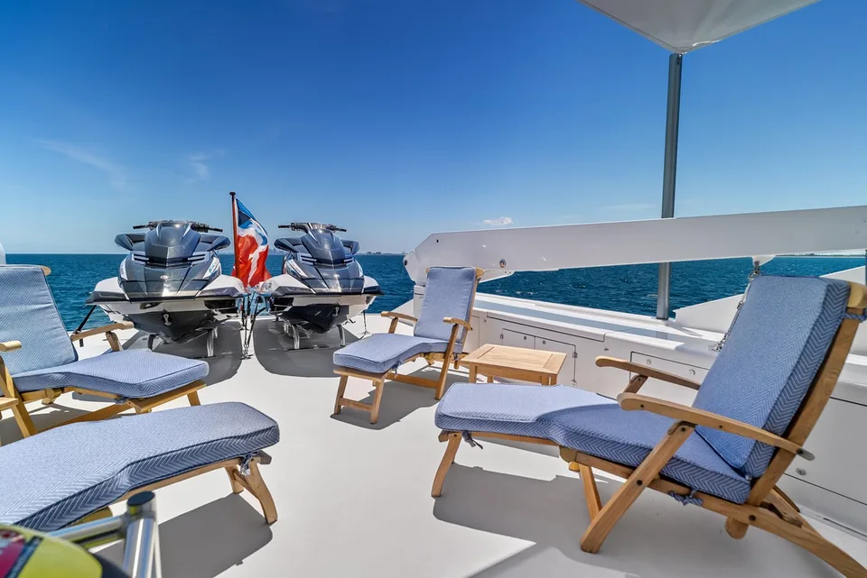Burger Boat Company Raised Pilothouse