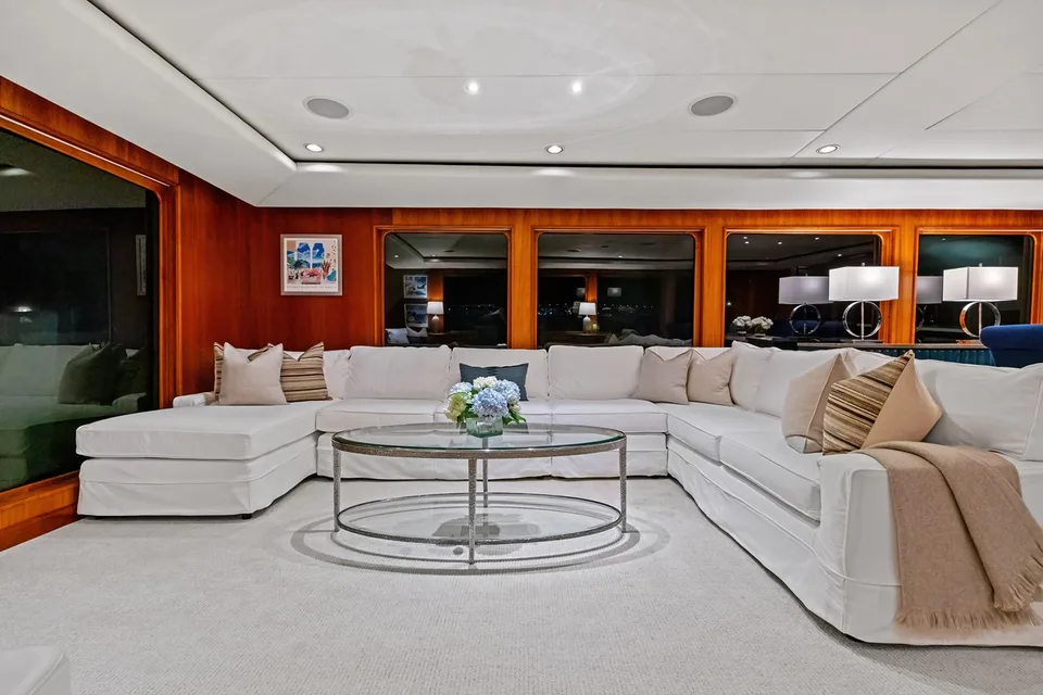 Burger Boat Company Raised Pilothouse