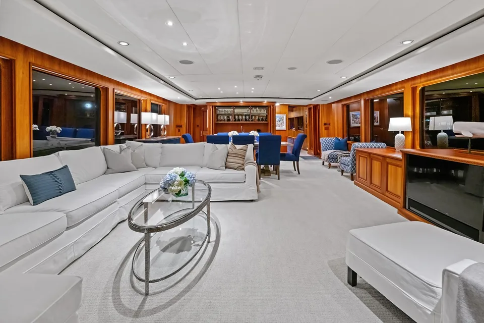 Burger Boat Company Raised Pilothouse