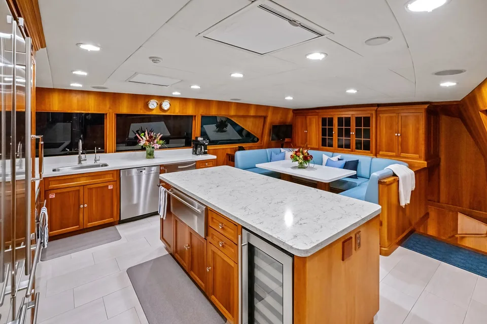 Burger Boat Company Raised Pilothouse
