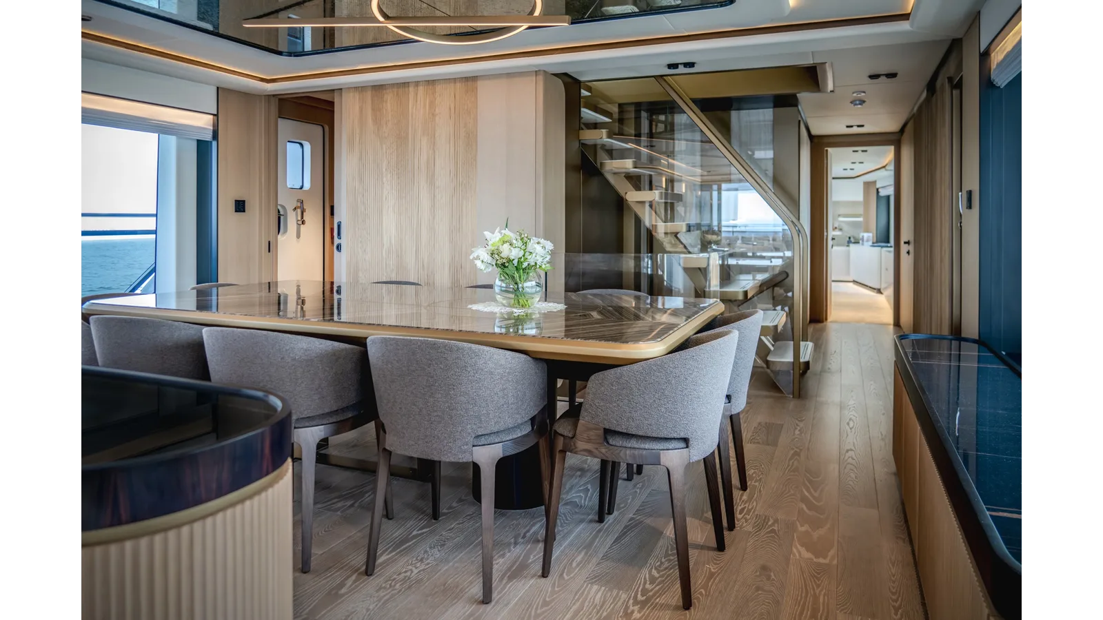 Majesty 112