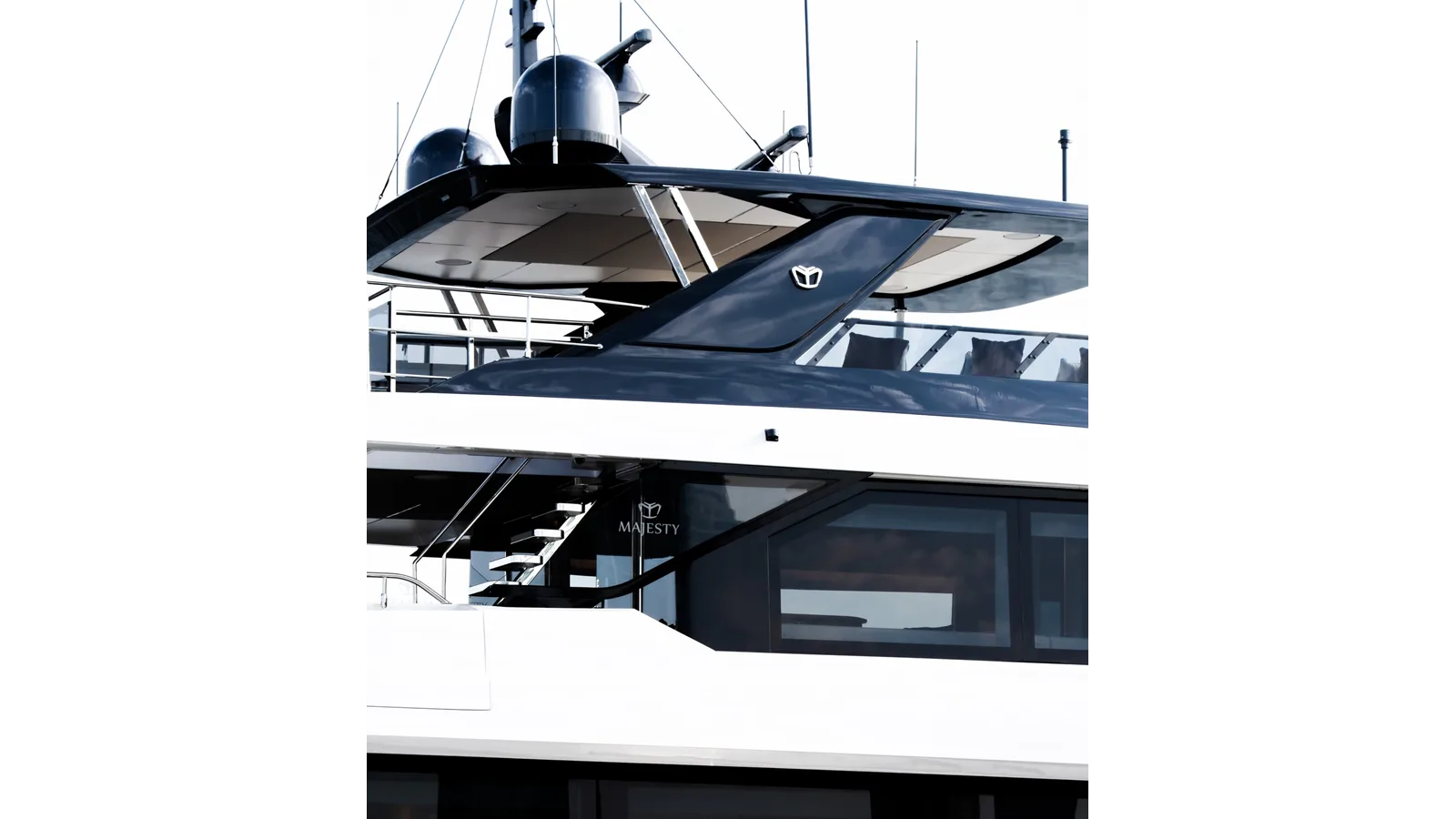 Majesty 112