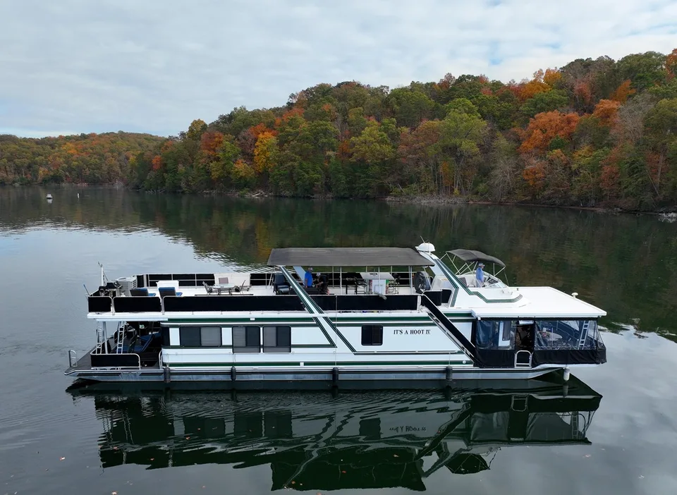 Sumerset Houseboats 82'x18'