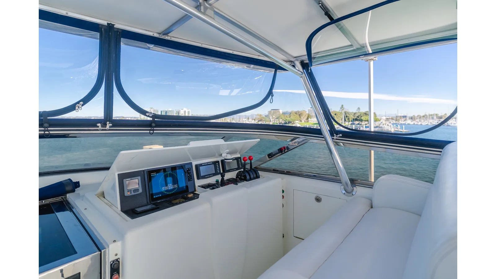 Destiny 104 Raised Pilothouse