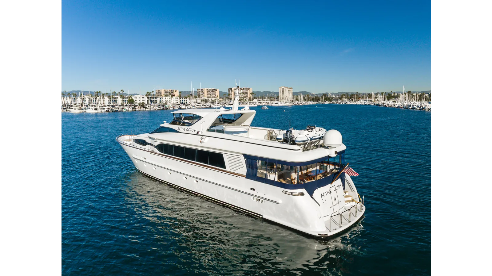 Destiny 104 Raised Pilothouse