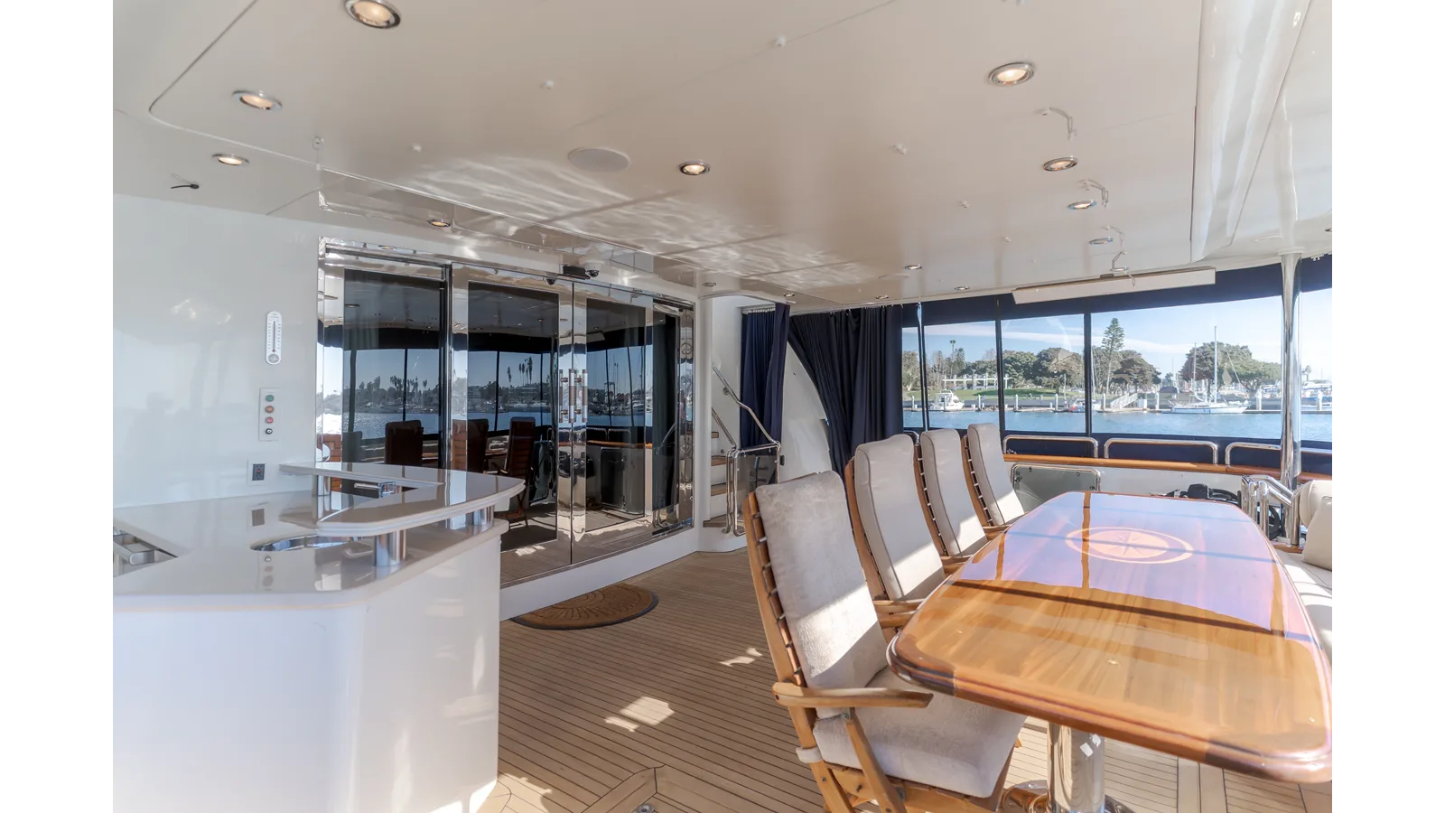 Destiny 104 Raised Pilothouse