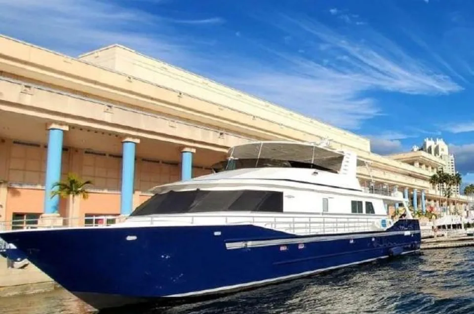 Custom Flybridge MotorYacht