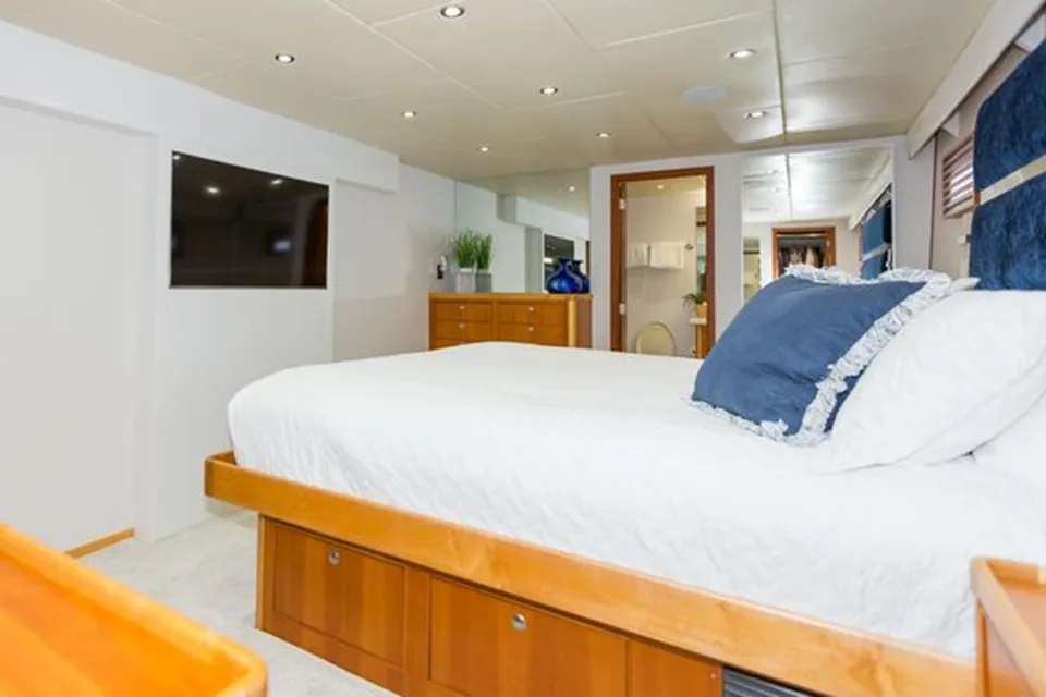 Custom Flybridge MotorYacht