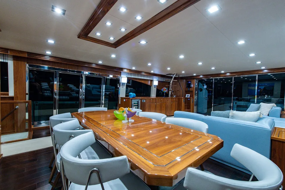 Viking Enclosed Flybridge