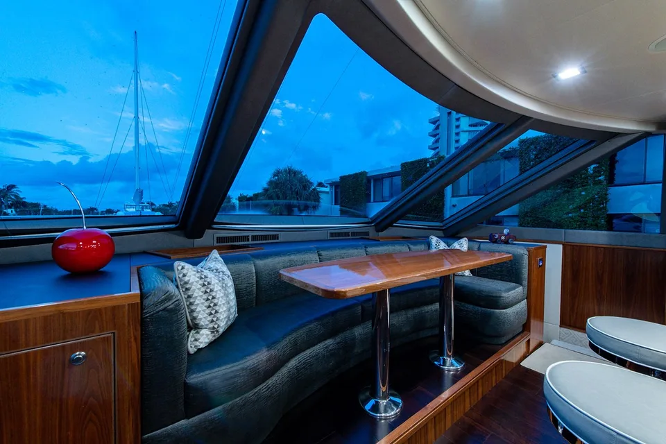 Viking Enclosed Flybridge