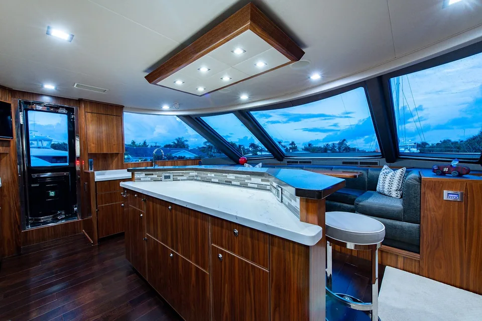Viking Enclosed Flybridge
