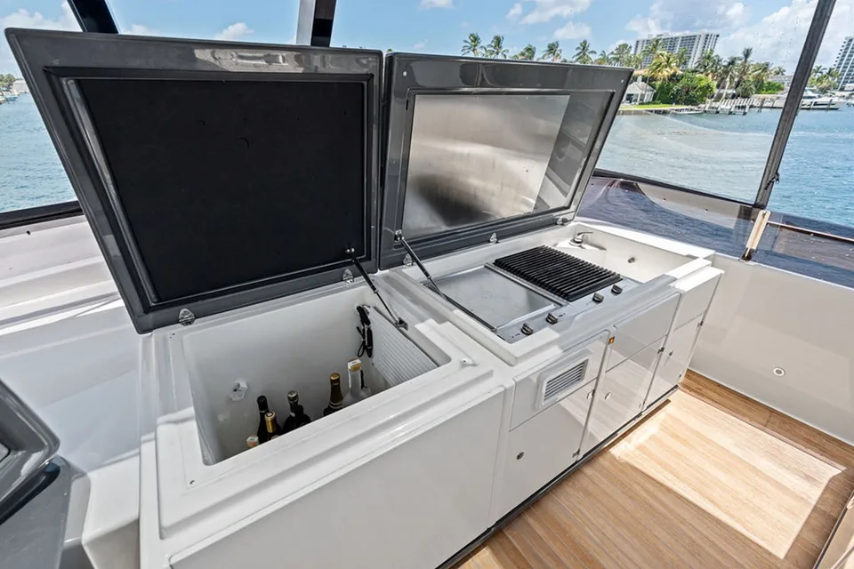 Ferretti Yachts 850 Motoryacht