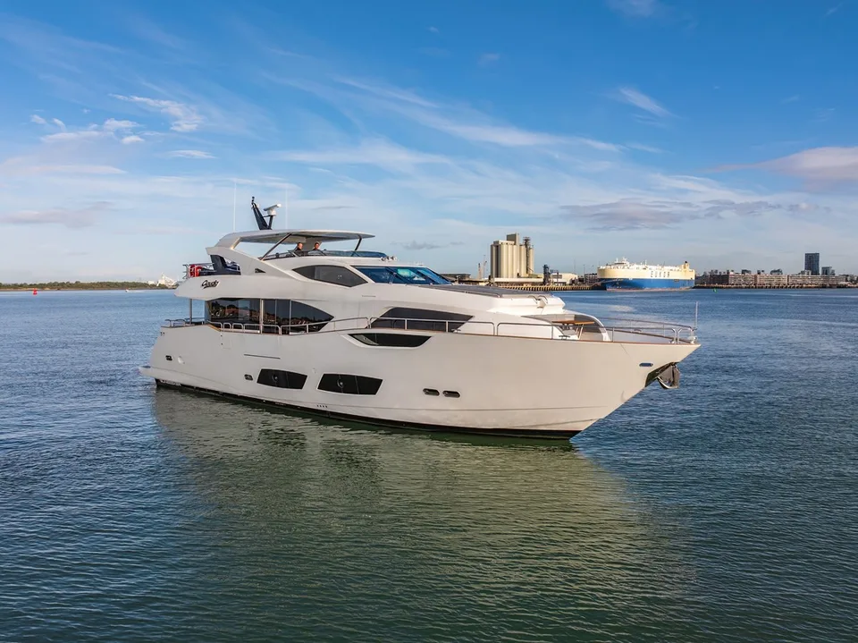 Sunseeker 95 YACHT