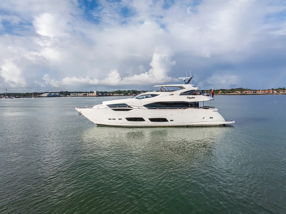Sunseeker 95 YACHT