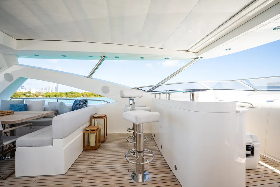 Sunseeker 34 Meter Yacht