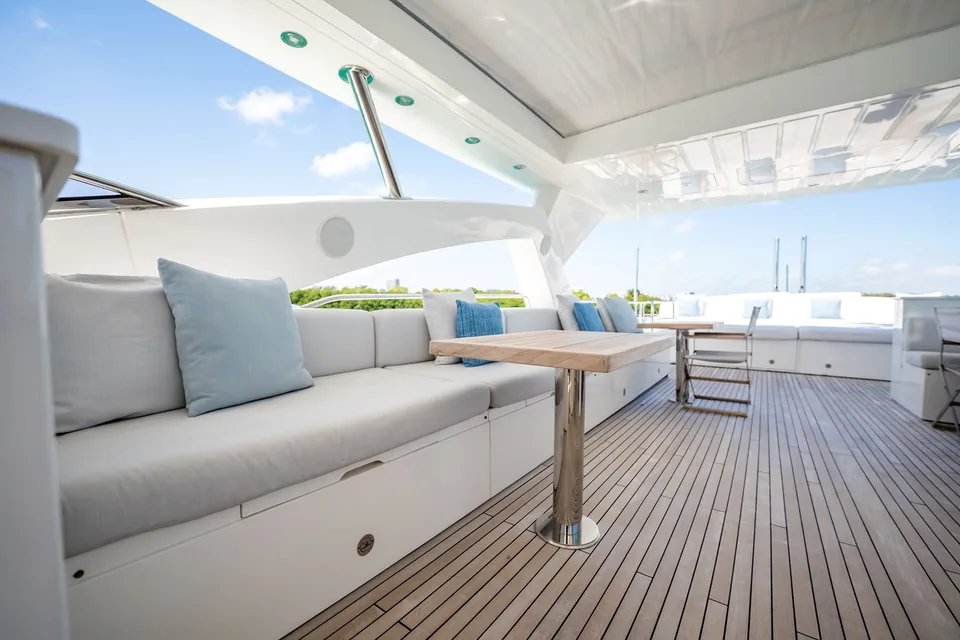 Sunseeker 34 Meter Yacht