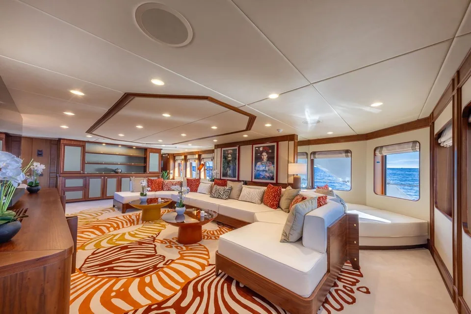 Heesen Aluminium semi displacement motor yacht