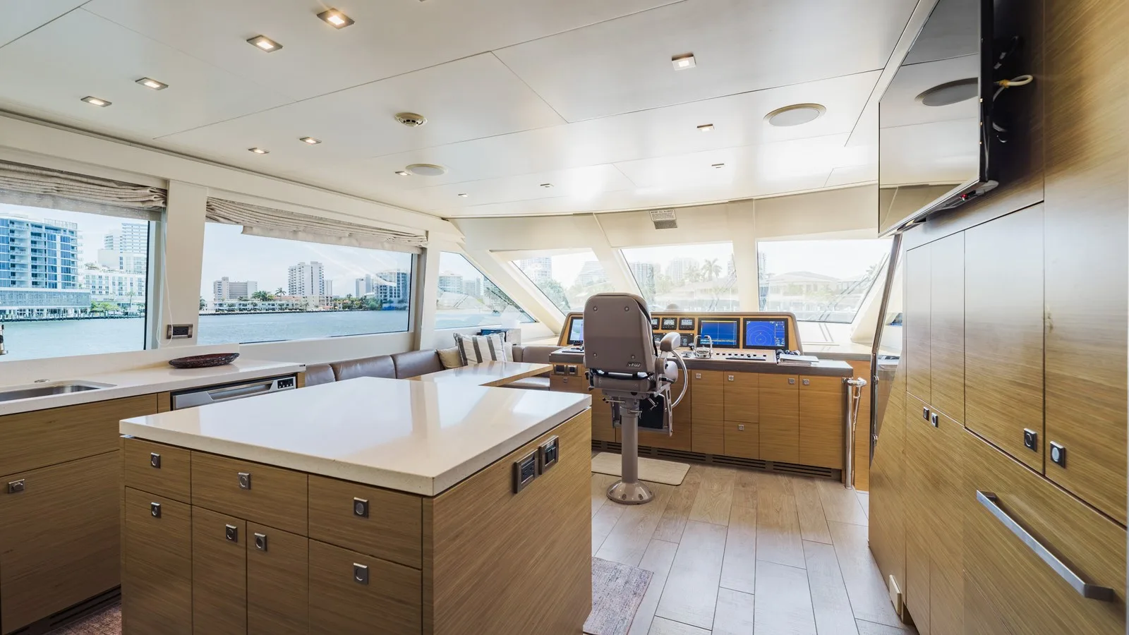Hargrave Custom Flybridge Motor Yacht