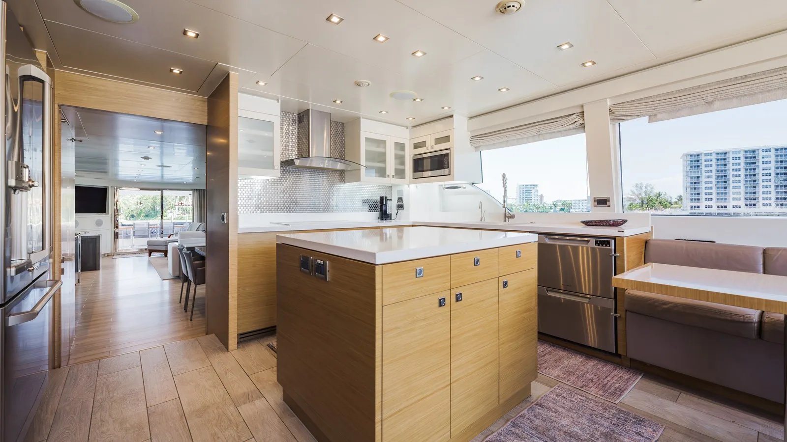 Hargrave Custom Flybridge Motor Yacht