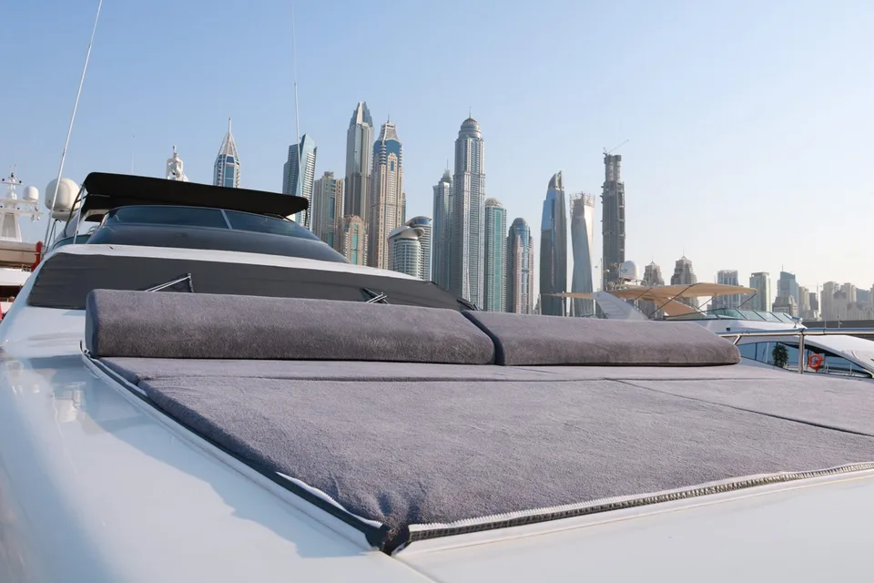 Azimut LEONARDO