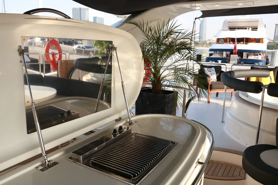 Azimut LEONARDO