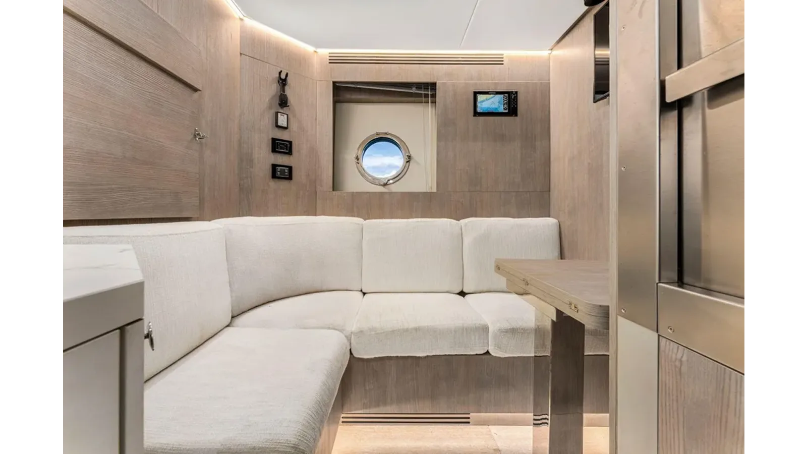 Azimut S10
