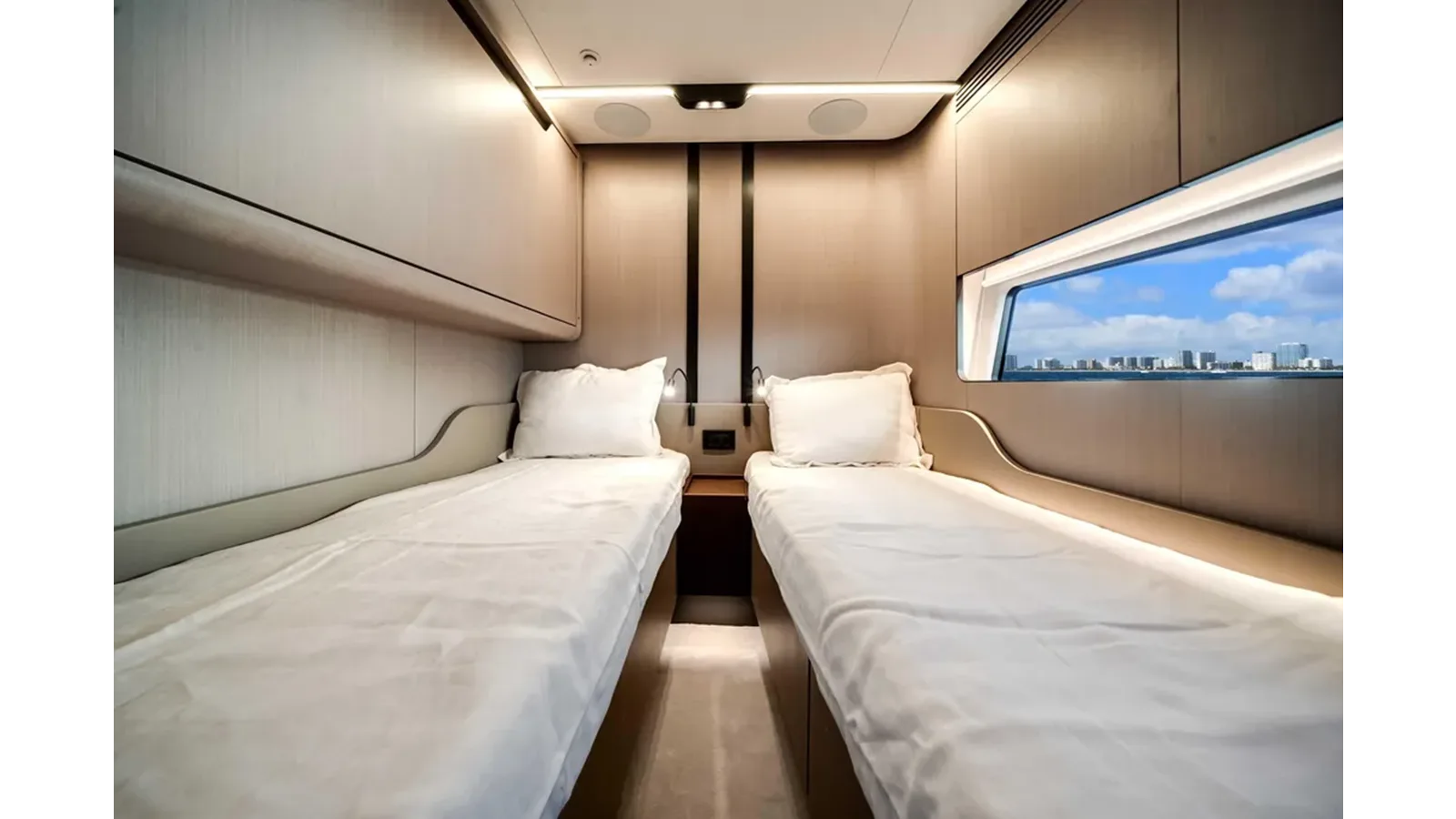 Azimut S8