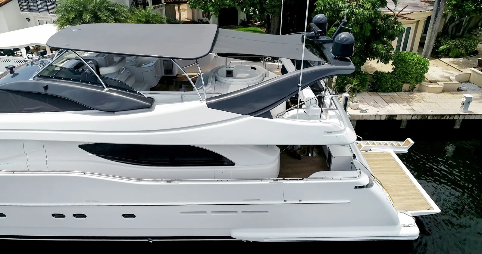 Ferretti Yachts 94