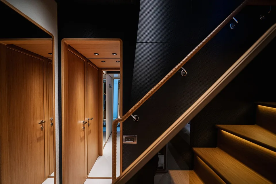 Custom Line Navetta 30