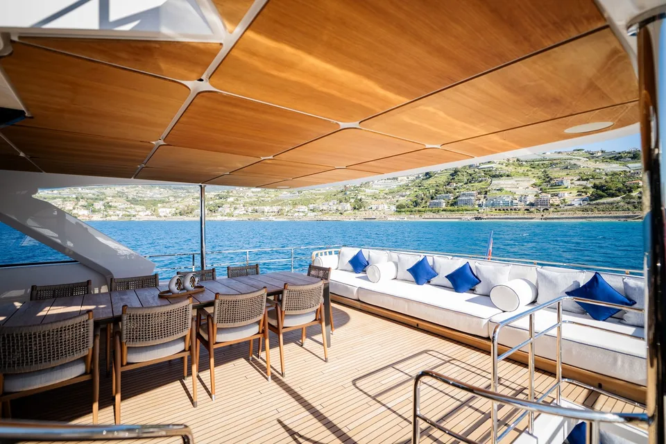 Custom Line Navetta 30