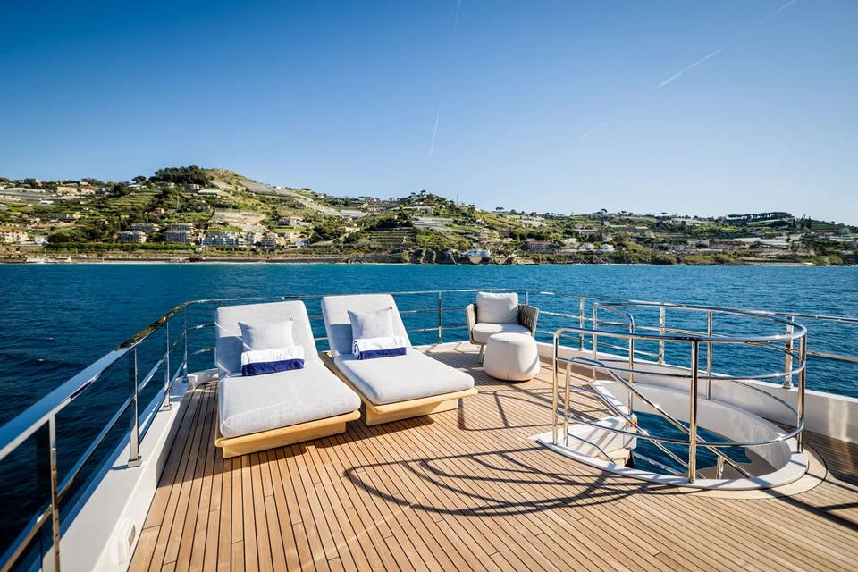 Custom Line Navetta 30