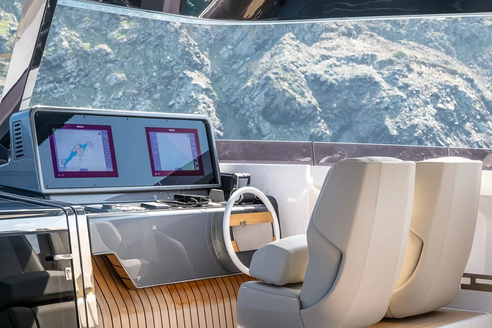 Ferretti Yachts 1000