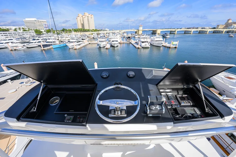 Viking 92 Enclosed Flybridge