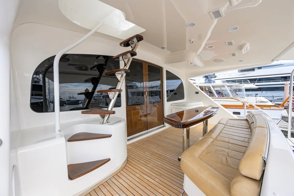Viking 92 Enclosed Flybridge