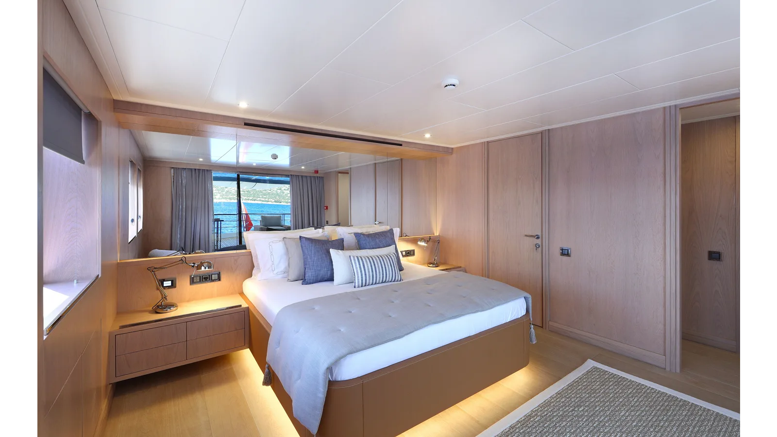 Aegean 26M