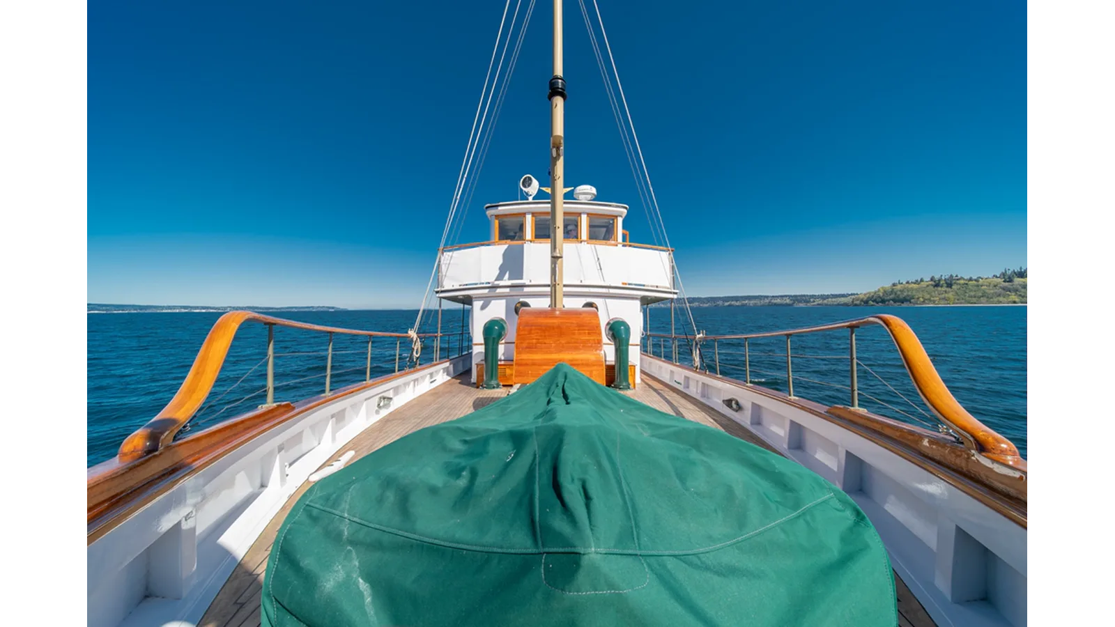 Custom Fan Tail Motor Yacht