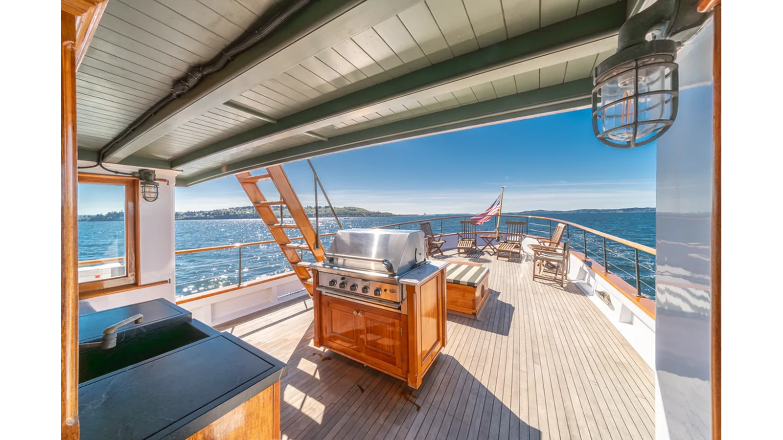 Custom Fan Tail Motor Yacht
