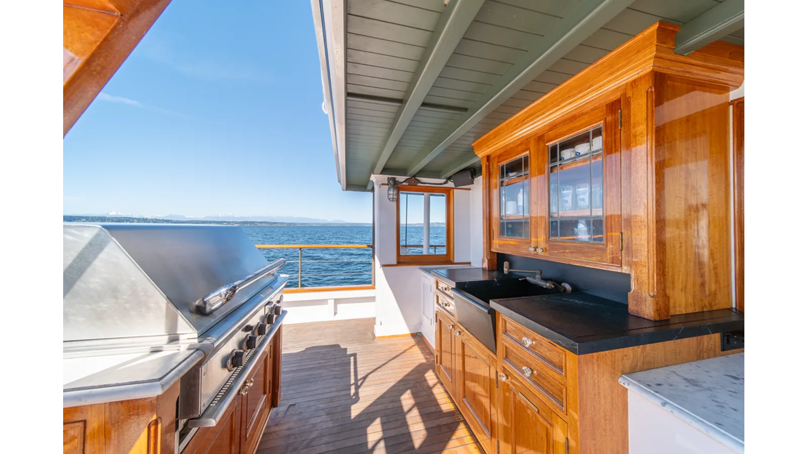 Custom Fan Tail Motor Yacht